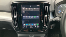 Volvo Xc40 2.0 T4 Momentum Pro 5dr AWD Geartronic Petrol Estate